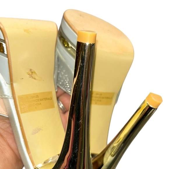 ROCUS Silver Platform Stilettos Women’s Like New Excellent Condition Size 6 - Picture 9 of 12